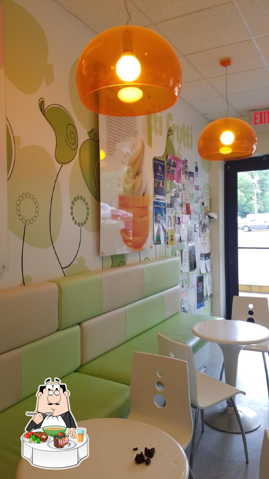 Tutti Frutti Frozen Yogurt, Dining