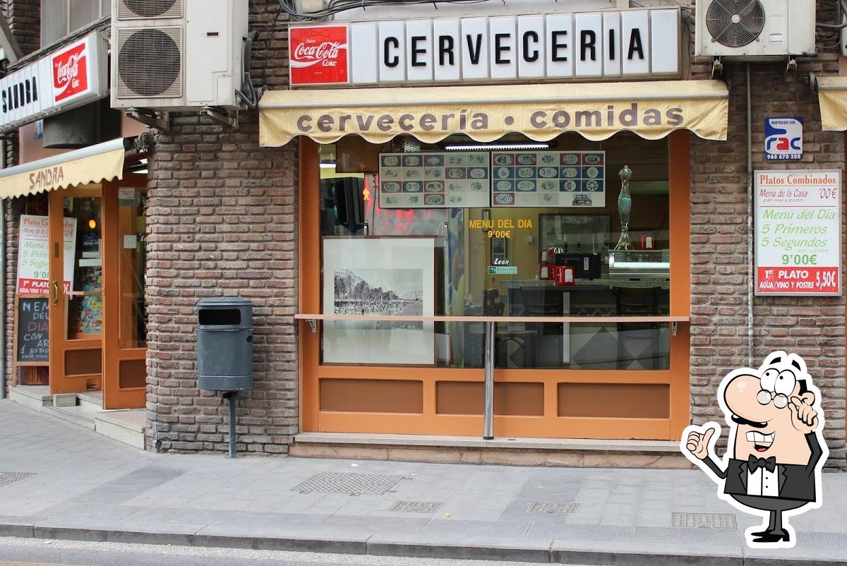 Cafetería Sandra el rey del bocata de calamar in Alicante - Restaurant  reviews