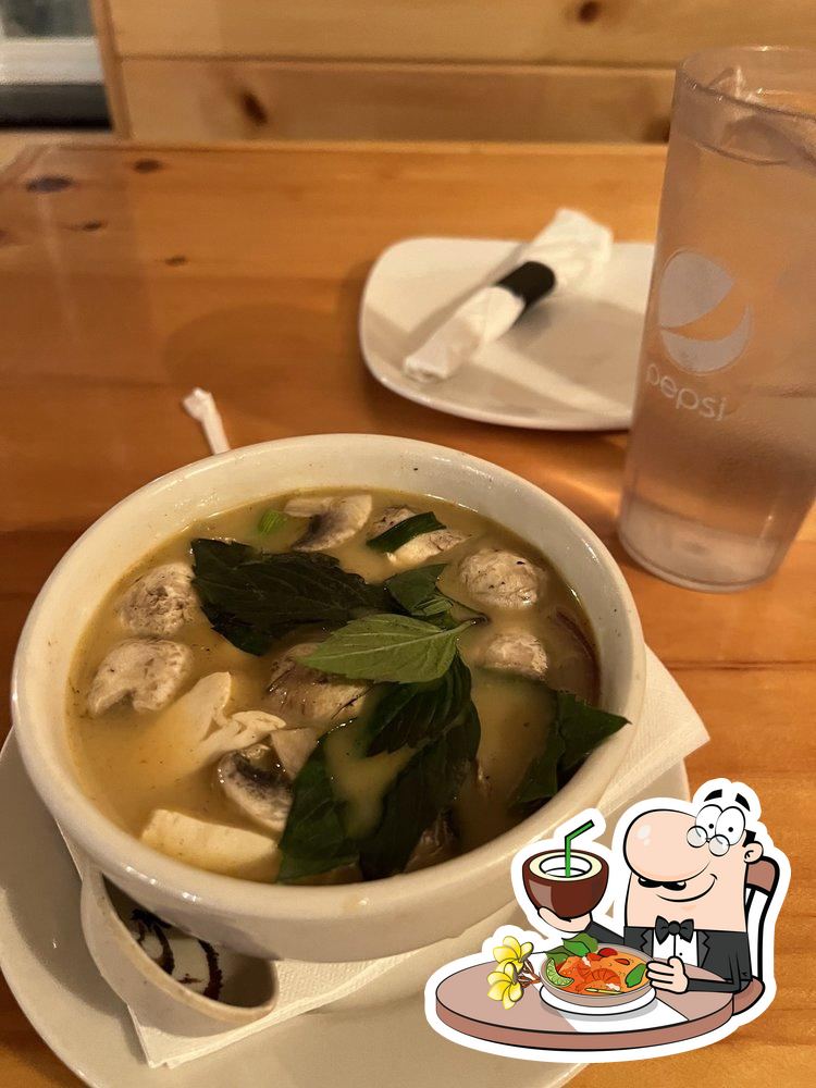 Thai Basil, 18 CT171 in Woodstock Restaurant menu and reviews