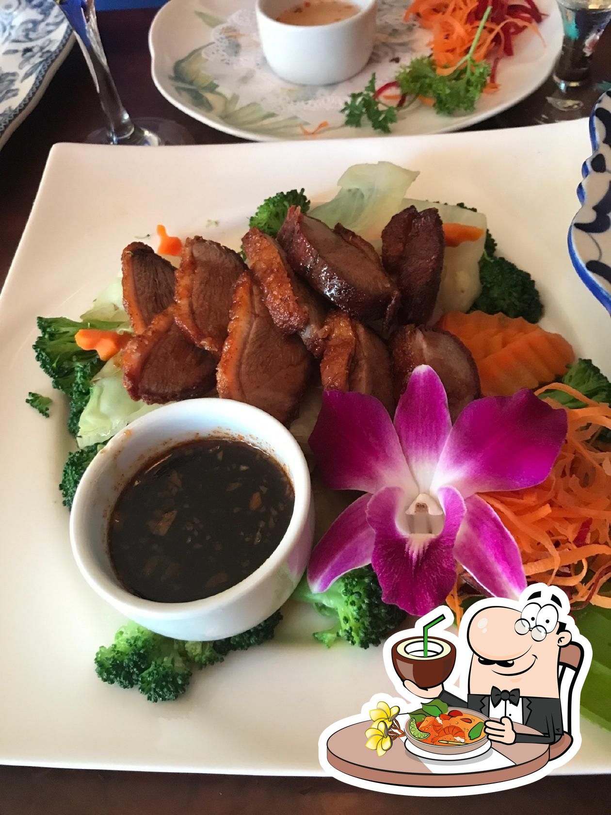 Golden Thai Cuisine in Keller Restaurant menu and reviews