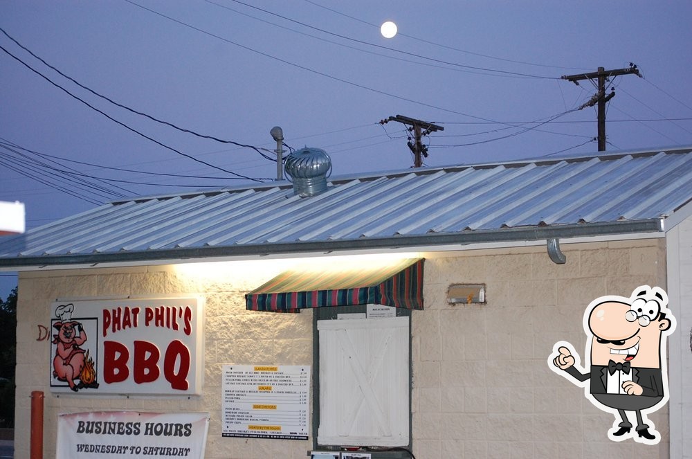 Phat Phil's BBQ, 1343 S Church St in Paris Restaurant menu and reviews