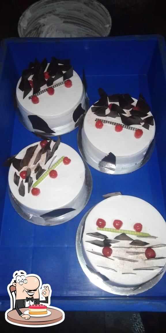 Vanilla Round Happy Birthday Cake, Packaging Size: Multi, Weight: 500 Grams  at best price in Kangra