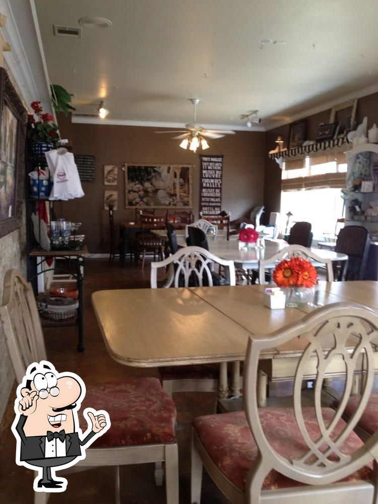 golightly's antiques tea room