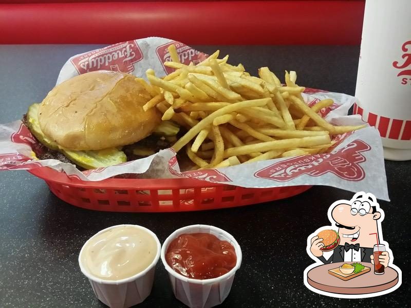 Freddy's Frozen Custard & Steakburgers, 7732 Milwaukee Ave in Lubbock