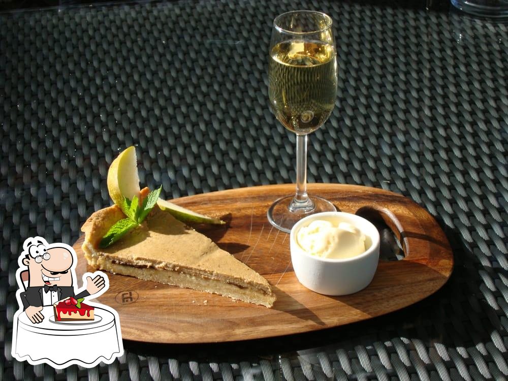 Half Moon & Spread Eagle, Winchester Rd in Micheldever Restaurant reviews