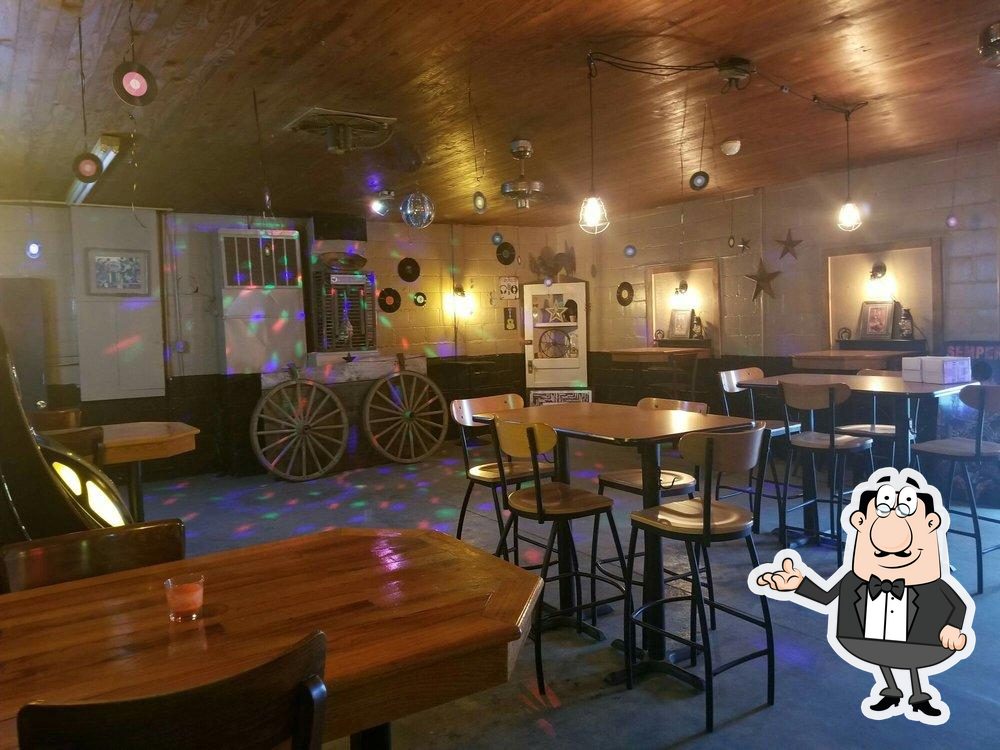 Wagon Wheel Bar & Saloon in Restaurant reviews