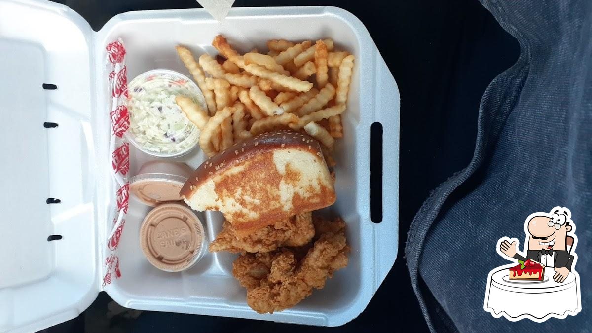 Raising Cane's Chicken Fingers in Longmont Restaurant menu and reviews