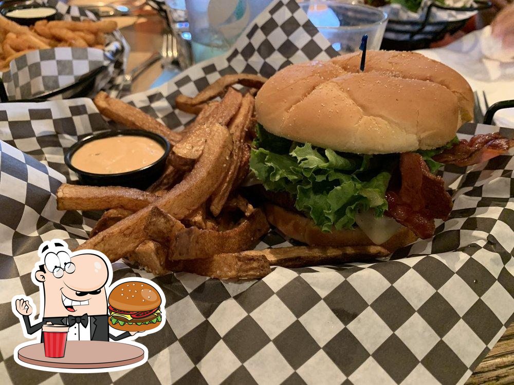 Pump House Bar & Grill in Terrebonne Restaurant menu and reviews