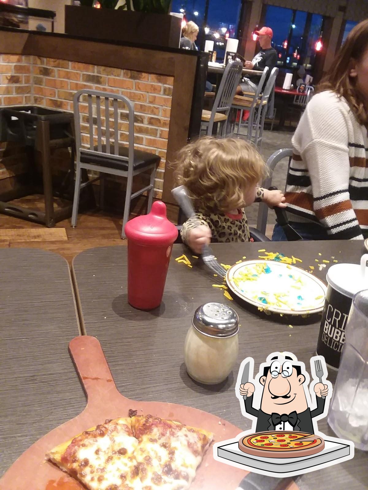 Pizza Hut, 609 N 13th St in Decatur Restaurant menu and reviews