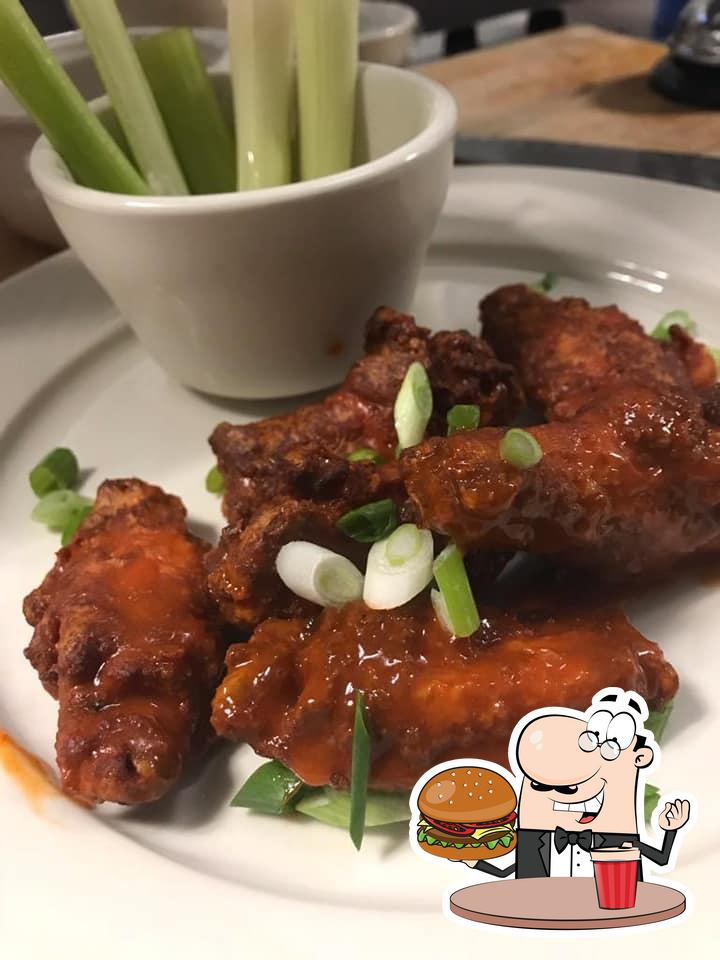 Woodhull Tavern in Commack Restaurant menu and reviews