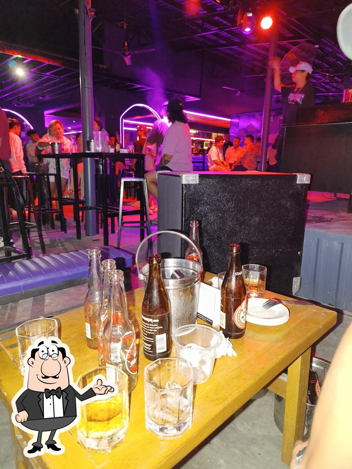 Tricia's Bar & Lounge, San Pedro - Restaurant menu, prices and reviews