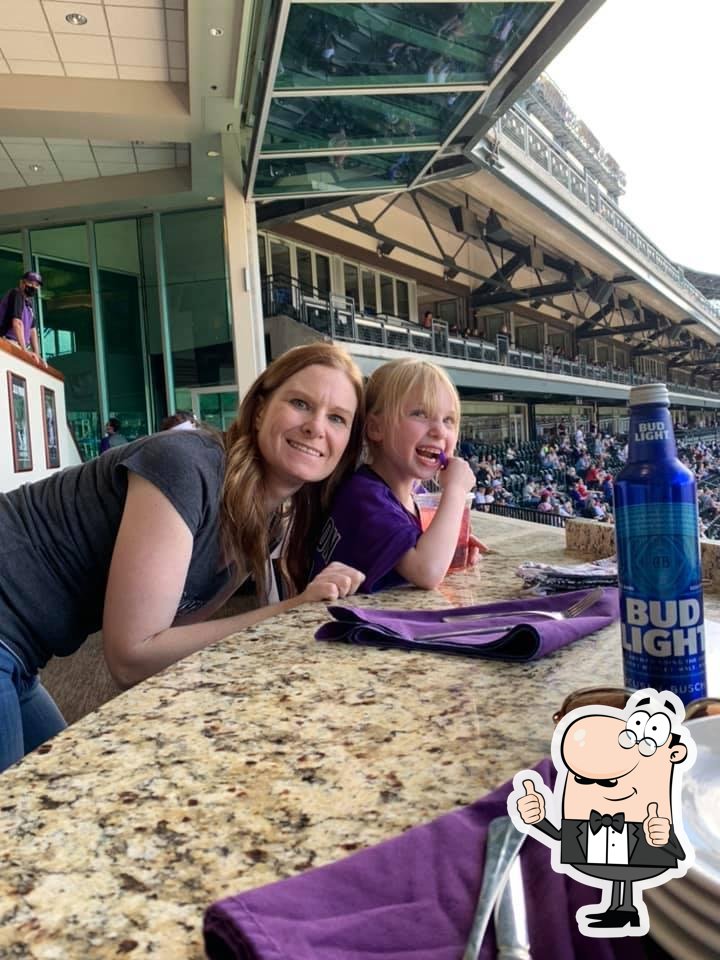 Mountain Ranch Bar and Grille at Coors Field in Denver - Restaurant reviews