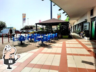 Siediti a un tavolo di Beija Flor Snack Bar