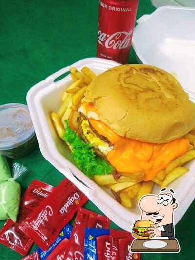 Os hambúrgueres do Miguelito Lanches Plus irão satisfazer diferentes gostos