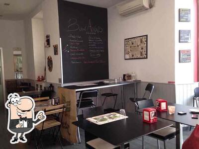Siediti a un tavolo di Il bistro