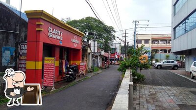 Check out how Kaduthas Bakery looks outside