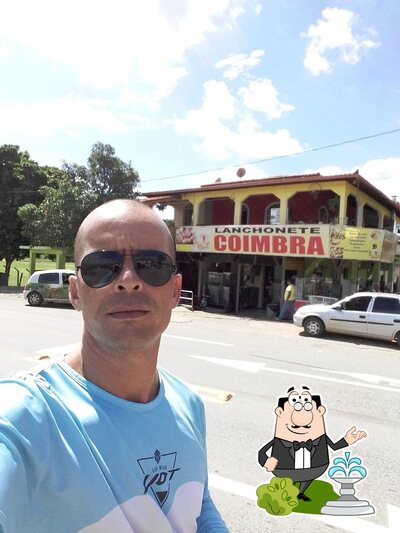 O exterior do Pão Com Linguiça