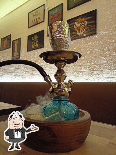 Check out how AVOIR Cafe looks inside