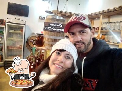 No Caipirão Pizzaria, você pode pedir pizza