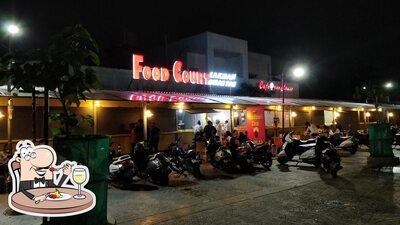 Food at Food Court Katora Talab