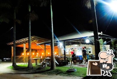 Você pode espairecer no na área externa do Casa Velha