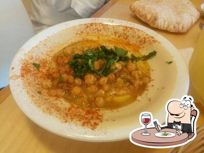 Plats à חומוס אליהו