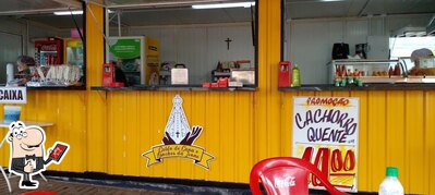 Caldo de Cana e Lanches da Ivone serve uma variedade de drinques