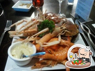 Les visiteurs de Transat Café peuvent essayer différents repas à base de fruits de mer