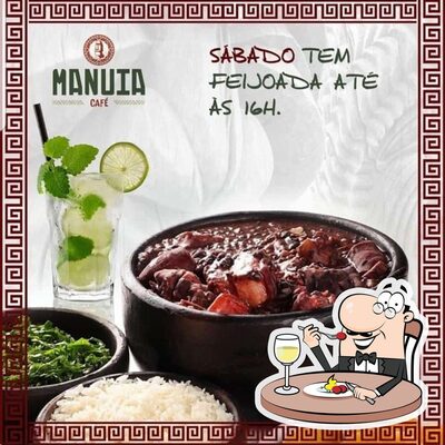Platos en Manuia Café