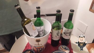 Bar Pickwick propone un'ampia gamma di drink