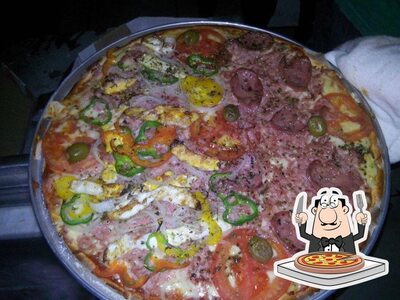 Escolha diferentes variedades de pizza