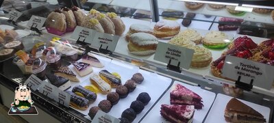 Comida em Pastelaria Rancho Verde