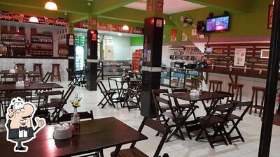 O interior do Churrasquinho do Xandy