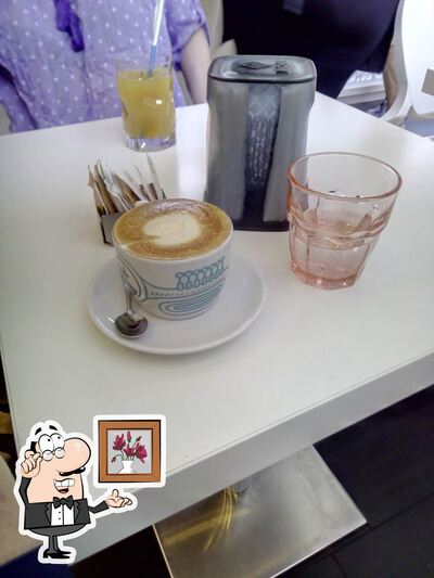 Gli interni di Fahrenheit Cafè