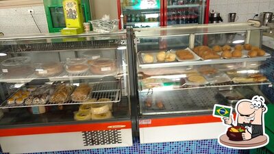 Comida em Posto Pelanda Alpino I