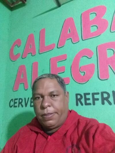 A publicidade apresenta informações sobre o Espeto Do Nilsao