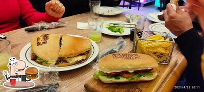 Os hambúrgueres do Esfiha Mix Cabreúva irão satisfazer uma variedade de gostos