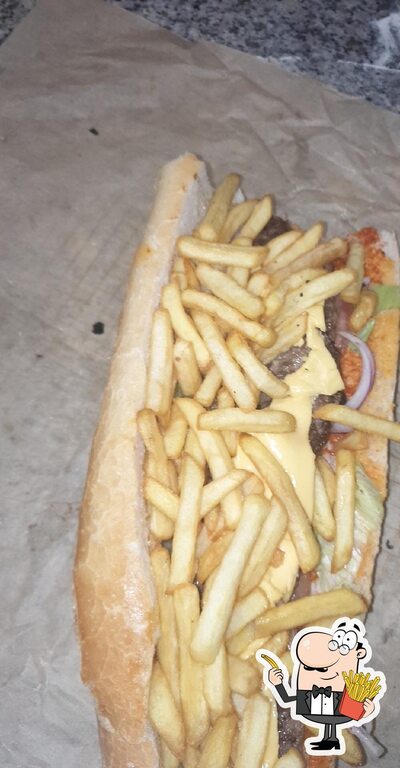 Pizza Mid'Night Express sert des pommes frites