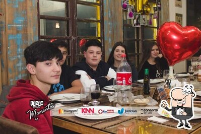 O interior do Saloon Pizzaria