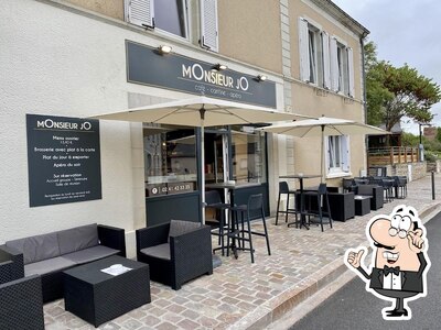 Découvrez l'intérieur de Bar Restaurant Monsieur JO