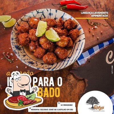 Pratos de carne são disponibilizados no Raízes Restaurante Rural