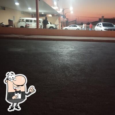 Você pode espairecer no na área externa do bar do marquinhos