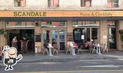 Siediti a un tavolo di Scandale