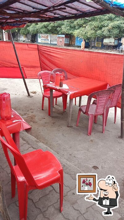 Check out how Lucky Chinese looks inside