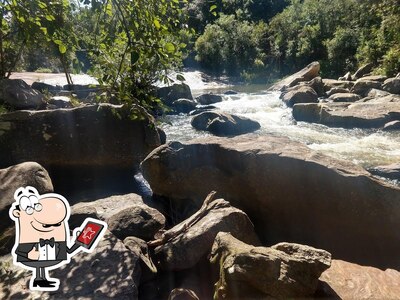 Desfrute da vista do exterior Cachoeira do Tico