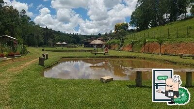 Você pode espairecer no na área externa do Pesqueiro do Rokao