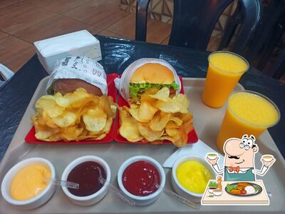 Comida em Super Burguer