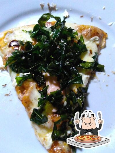 Experimente pizza no Pizzaria / Zugga Pizza