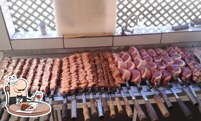 Dê uma olhada na gama de pratos de carne