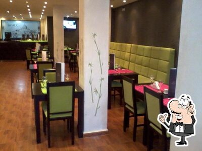 Siediti a un tavolo di Esedra Trattoria